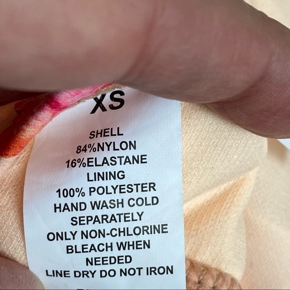 Gibson and Latimer Floral Bikini Set Size XS - Picture 9 of 9